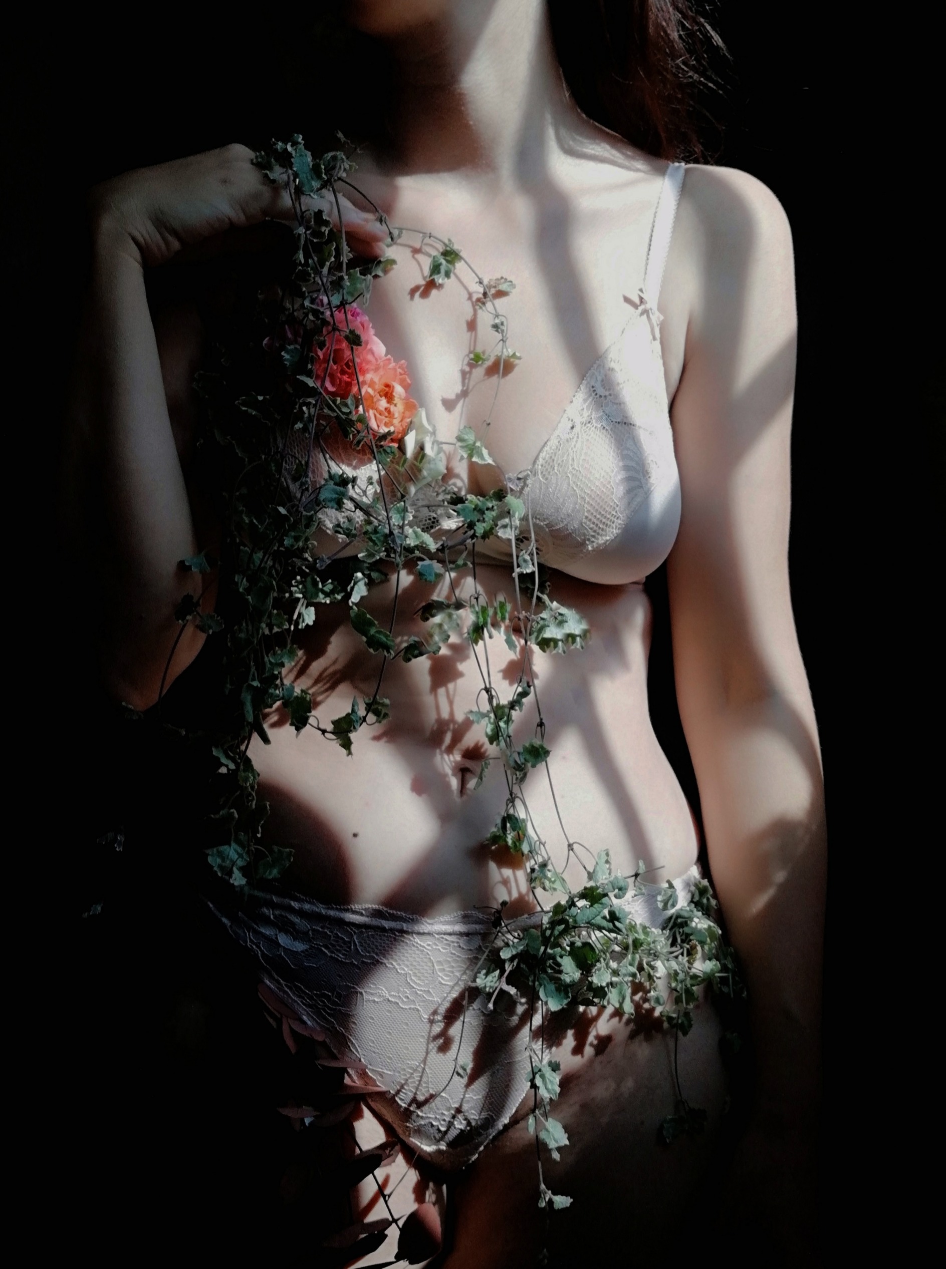 annazuckermann:&ldquo;le femme en fleur&rdquo; Full portfolio on Instagram
