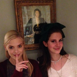 teamlanadelrey:  Elvis is my daddy… Happy Thanksgiving with my one and only @lanadelrey and The King 