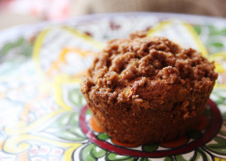 delectabledelight:  Apple Pie Cinnamon Crumble Muffin (by Kilo 66) 