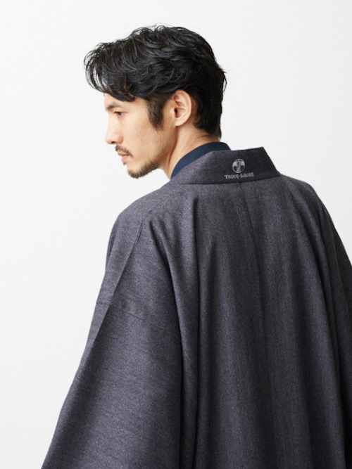 plasmalogical: monster-hugs: mymodernmet: Traditional Samurai Jackets Are Making a Chic, Sophisticat