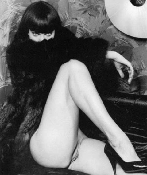 theblackcatzon:  lahoriblefollia: Sylvie Blum. Günter Blum, 1993. 