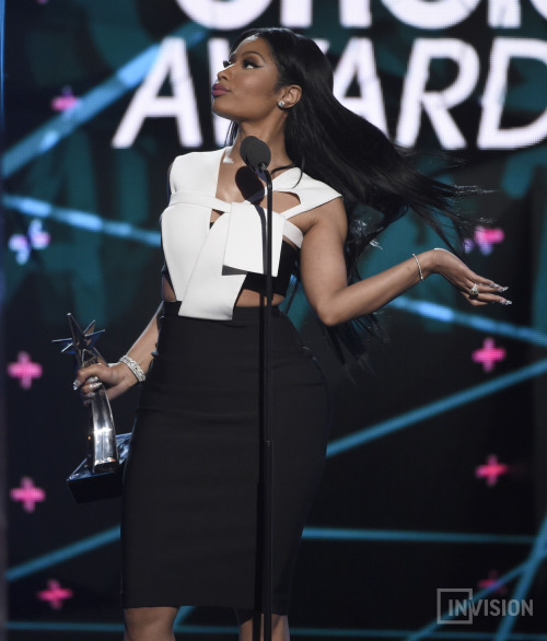 Diva is a female version of a hustla! Nicki Minaj at the 2015 BET Awards after winning the View