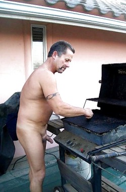 dadchaser63:  …you love when Dad cooks