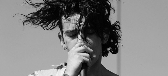 darrencrissbru: Matty Healy from The 1975 hair flips appreciation post (x) 