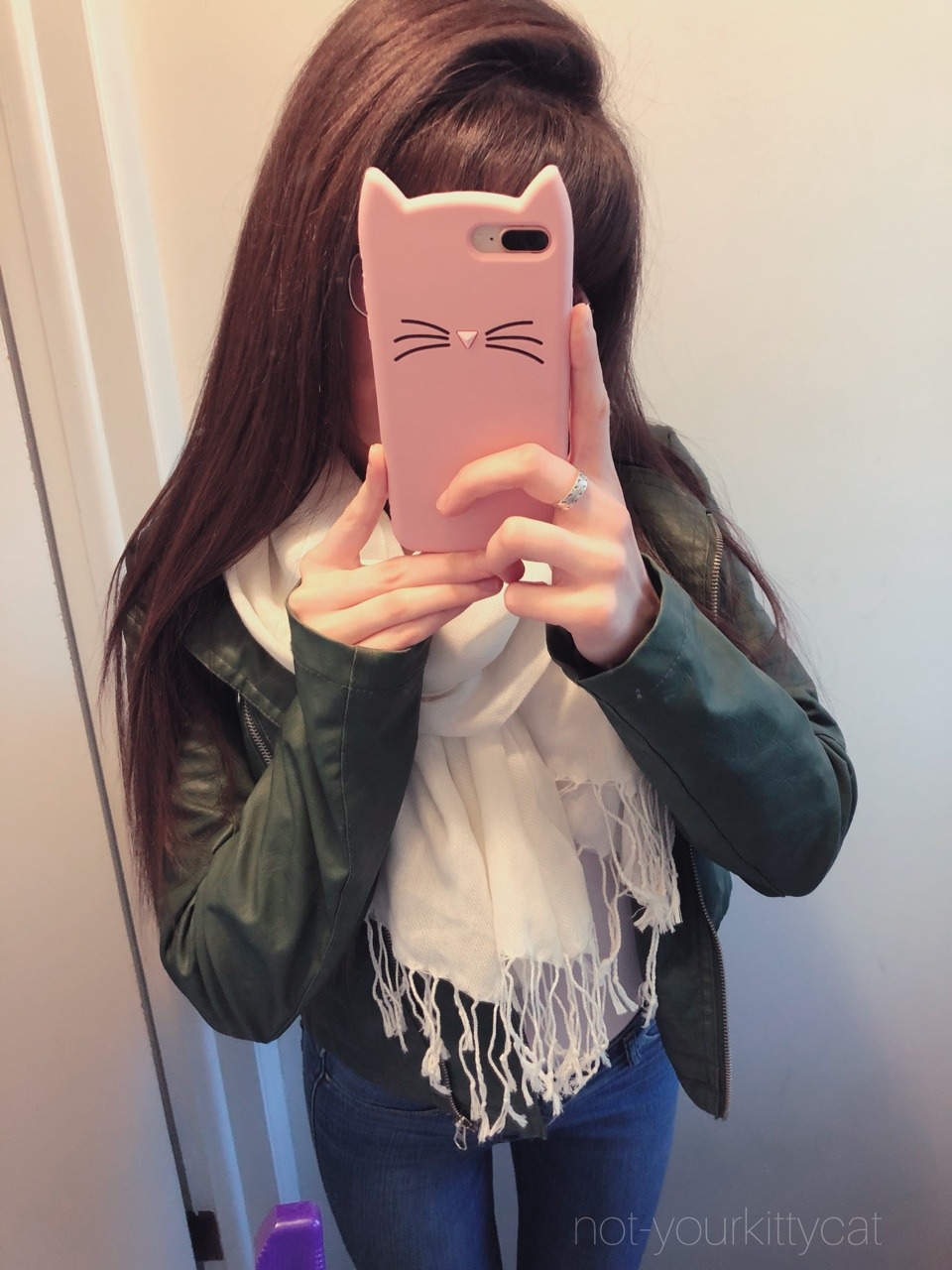 not-yourkittycat:  I love being a little tease 😽