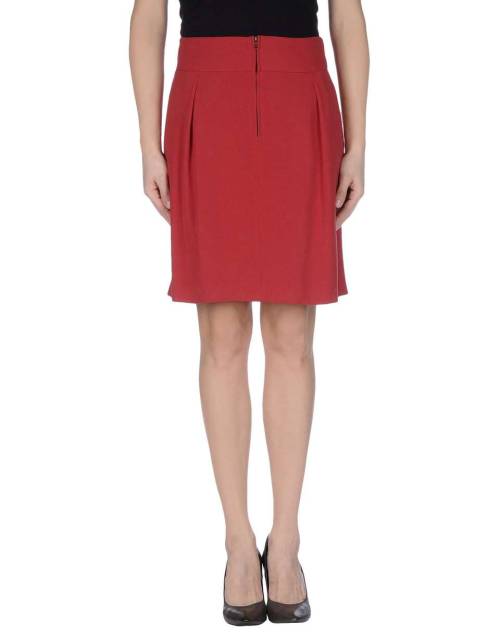 wantering-dressed-in-red: Knee length skirt