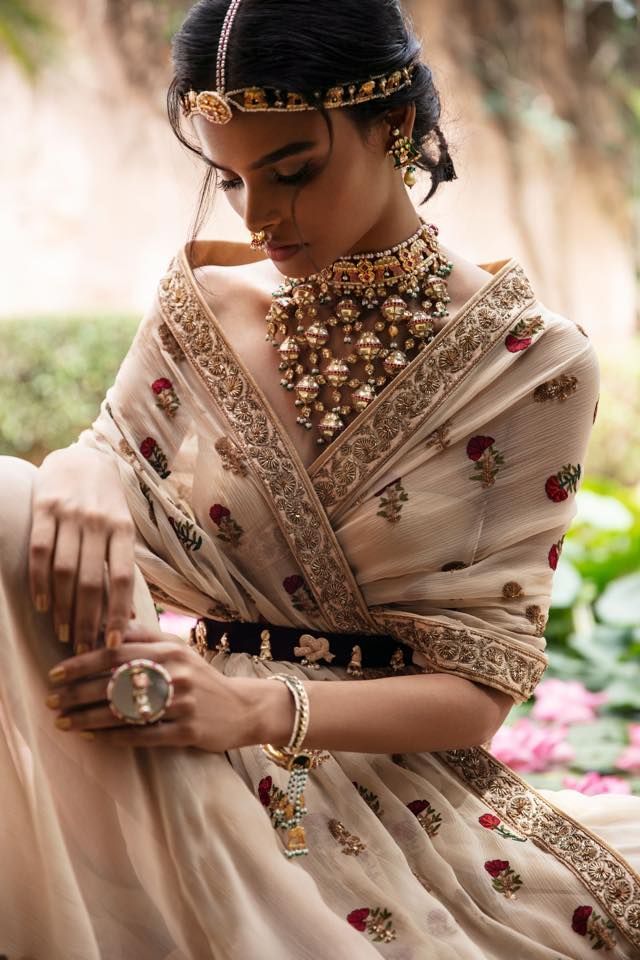 ledecorquejadore:  The Palki Nazrana Necklace by Ra Abta By Rahul★ 