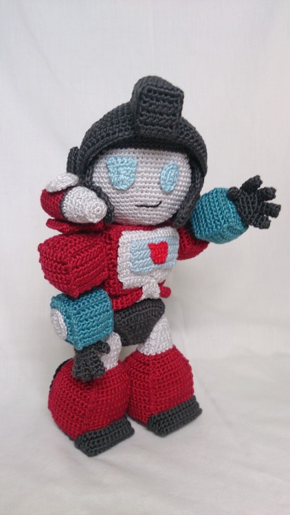 Porn photo ladydragon76:  Perceptor Complete!  Eeee! 