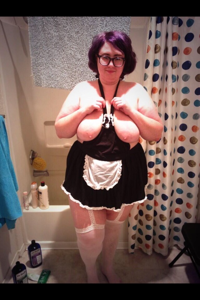 mollymodest:  Spoil me! I always spoil back   http://amzn.com/w/1B8UWHBWG4TNM