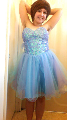 pittsies:  I got my prom dress today! Fuzzy