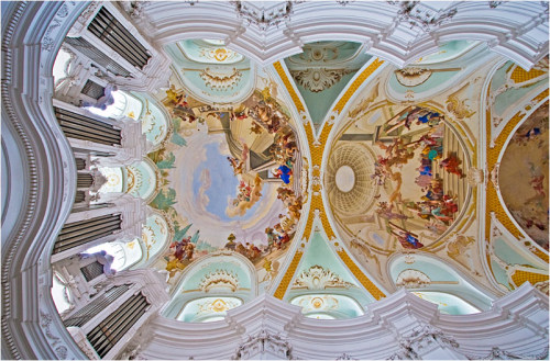 SPÄTBAROCK IN SÜDDEUTSCHLAND III: KLOSTER NERESHEIM
The Benedictine Abbey at Neresheim is located in the eastern foothills of the Schwabian Alps. Beginning in the late 17th century, the monastery underwent a series of reforms, renovations and...