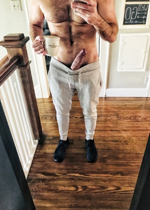 tommytank4:https://www.tumblr.com/blog/tommytank4 for adult photos