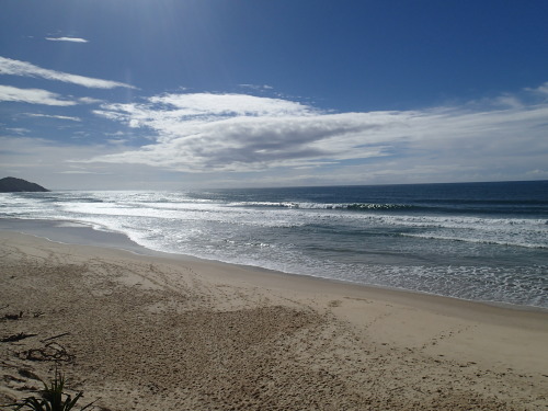 Small Waves in an empty beach break in NSW