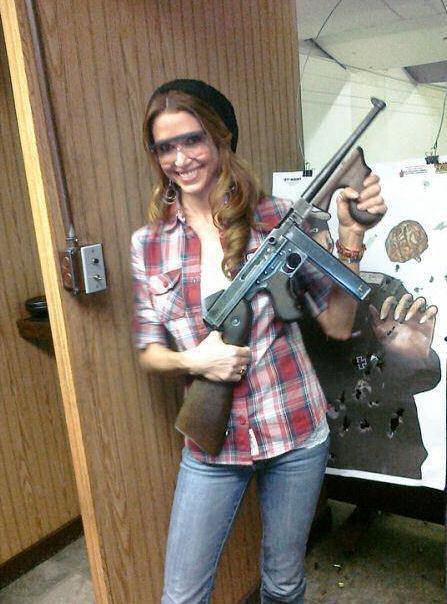 girlandguns:  Girl With Gun  follow me at : http://girlandguns.tumblr.com/