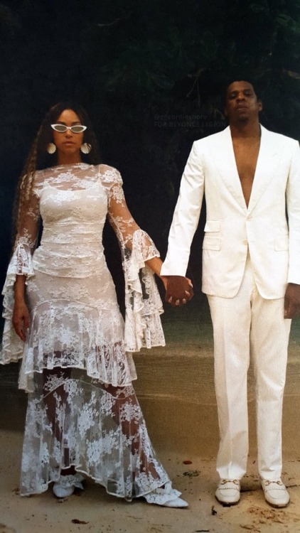 queenbeyduh:  OTR II Tour Book