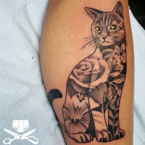 Floral black and gray kitty design by artist Damon Butler at Empire Tattoo Quincy!  @empire_tattoo_b