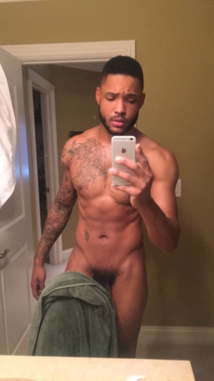 luvphattazz:  I wanna fuck something….