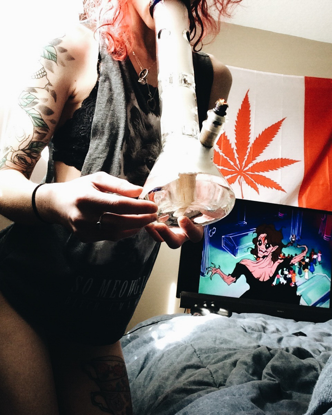 your420world:🍁 puff, puff, pass 😋