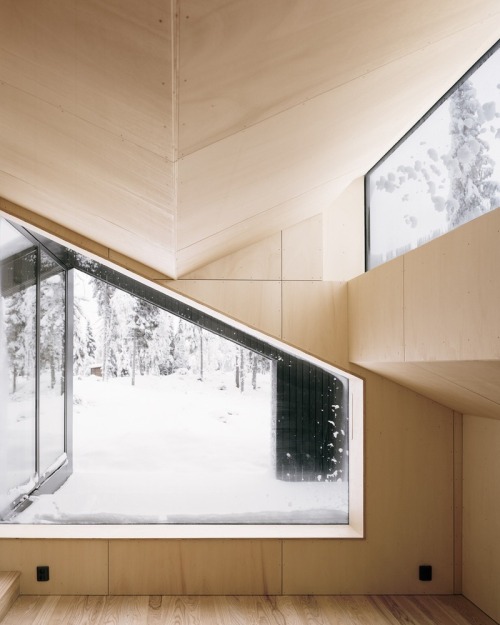 goodwoodwould: Good wood - another wild winter retreat, this time in the depths of Norway. A pale po