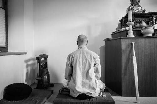 Zen sitting &amp; walking @ Vrážné Zen Center- Seon Mun Sa // Czech Republic 02-2019