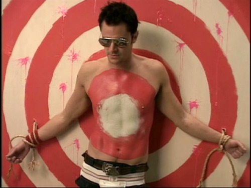 ropermike: Johnny Knoxville in Jackass - “Rolling Stone Cover Shoot”. More pics here.In a stunt for 
