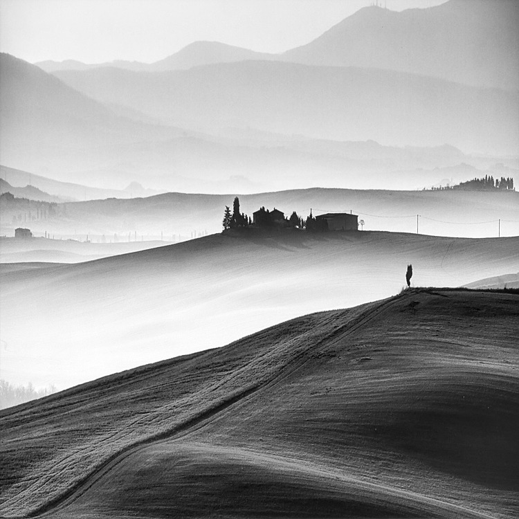 Tuscan morning by Boguslaw Strempel