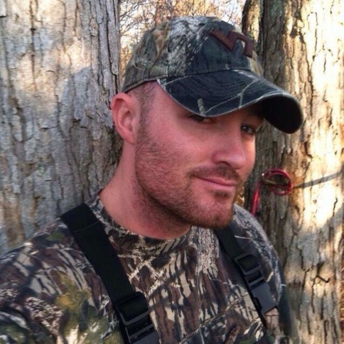 jockdays:  Active porn blog! I check out ALL new followers :)  I like it a lot! Makes me wanna go hunting with him.