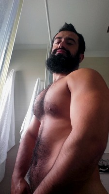 masterjoao:  Join me for a shower? Nah… but I will let you watch me this time. But not before I give you a bit of manjuice for the way.  Come worship me   