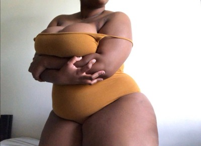 XXX thicccthighss:Love and cherish your body photo
