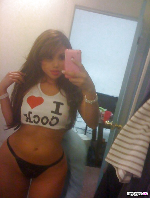nopornhere:  Click Here for more amateur nude pictures