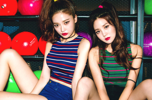 Lee Chae Eun & Sung Kyung - July 14, 2015 1st Set