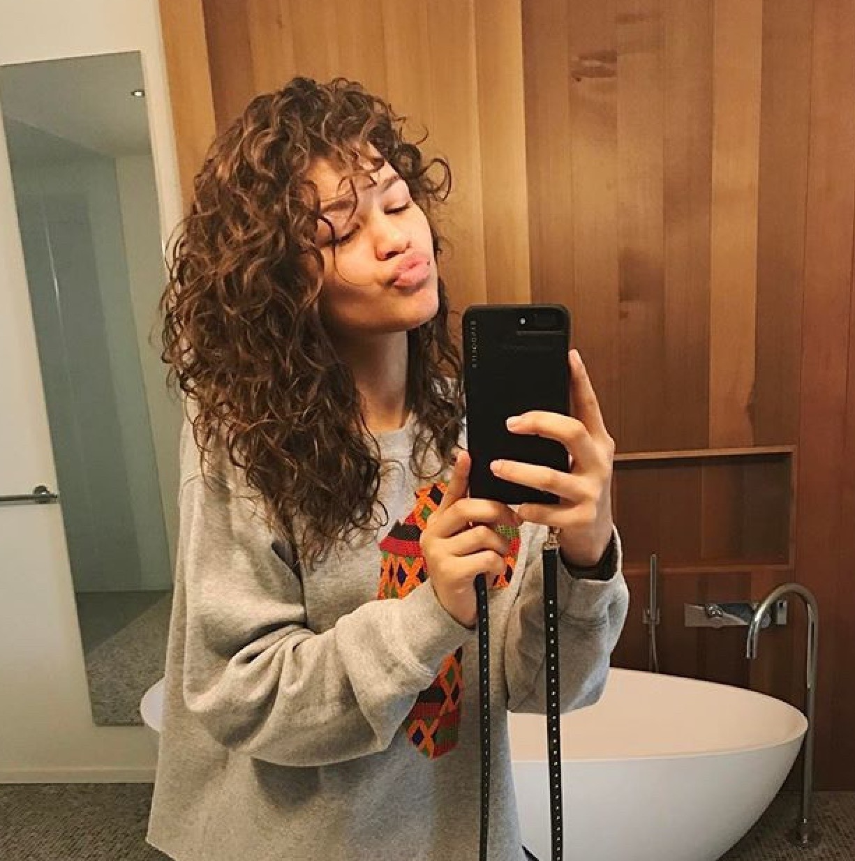 lifedeathandlovefromstankonia:  Zendaya Is A Queen And I Love Her
