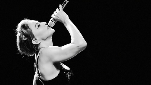 minkstoles:Madonna: The MDNA Tour