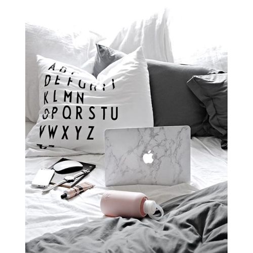 via https://www.instagram.com/onlydecolove