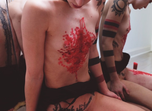 camdamage: ..down in a ribcage in the dry leaves of a heart | cam damage by self [more here] 