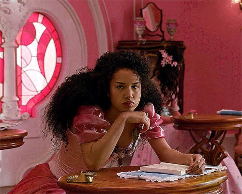 THE SCHOOL FOR GOOD AND EVIL (2022) Dir. Paul Feig