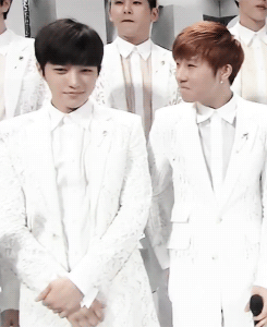 previously-kimvampgyu-deactivat:  ヾ(=^ω^=)ﾉ 