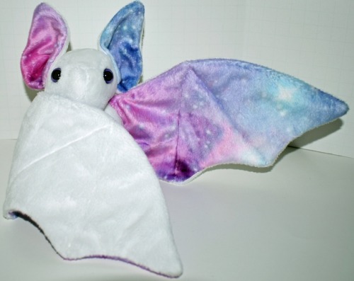 mother-entropy: whenflowersfade: solitarelee: sosuperawesome: Plushes By Oh Joy on Etsy See our #Ets