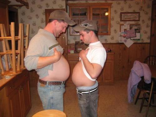 mpregdilfs:  When you and your daddy knock each other up at about the same time. Though judging from the bellies’ size, the older ones are further along.