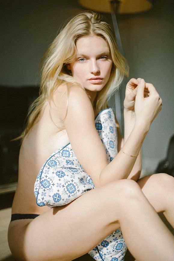 jasonflatlander:  Isabella Farrell by Cameron Davis For Paper Magazine