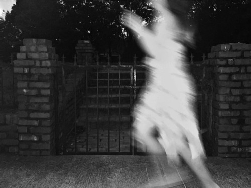 Olivia doing the ghost run. #iphoneography #iphonephotography #amazeballz #portraits #vintagestyle 