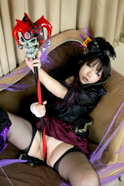 Cute Cosplay Girl Higurashi Rin (Evil Queen)