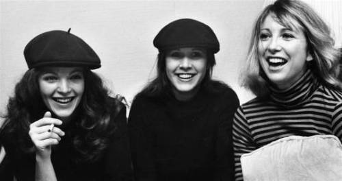 vintagesalt:Amy Irving, Carrie Fisher and Teri Garr || 1977