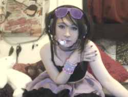 void-baby:  Listening to shitty rave music and being a dork &lt;3 Play with me!!!https://chaturbate.com/b/voidbaby/  I loved ur show