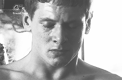 nationofskins:  James Cook + heartbreaking moments 