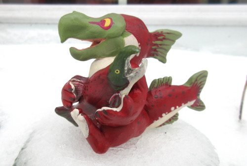 iguanamouth:a little sculpture commission of roe the salmon dragon! theres so much snow outside righ