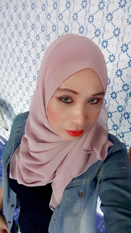 123boboi123: podolski7803: torabig: add wechat tu leh deal..pemurah bosia ni Janda bernafsu kuda ni.