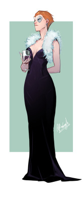 ohnoafterlaughs:  Moira red carpet look (w/ and w/out mask) https://twitter.com/afterlaughs 