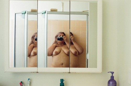 stephroars:  nude self-portrait, december 2015