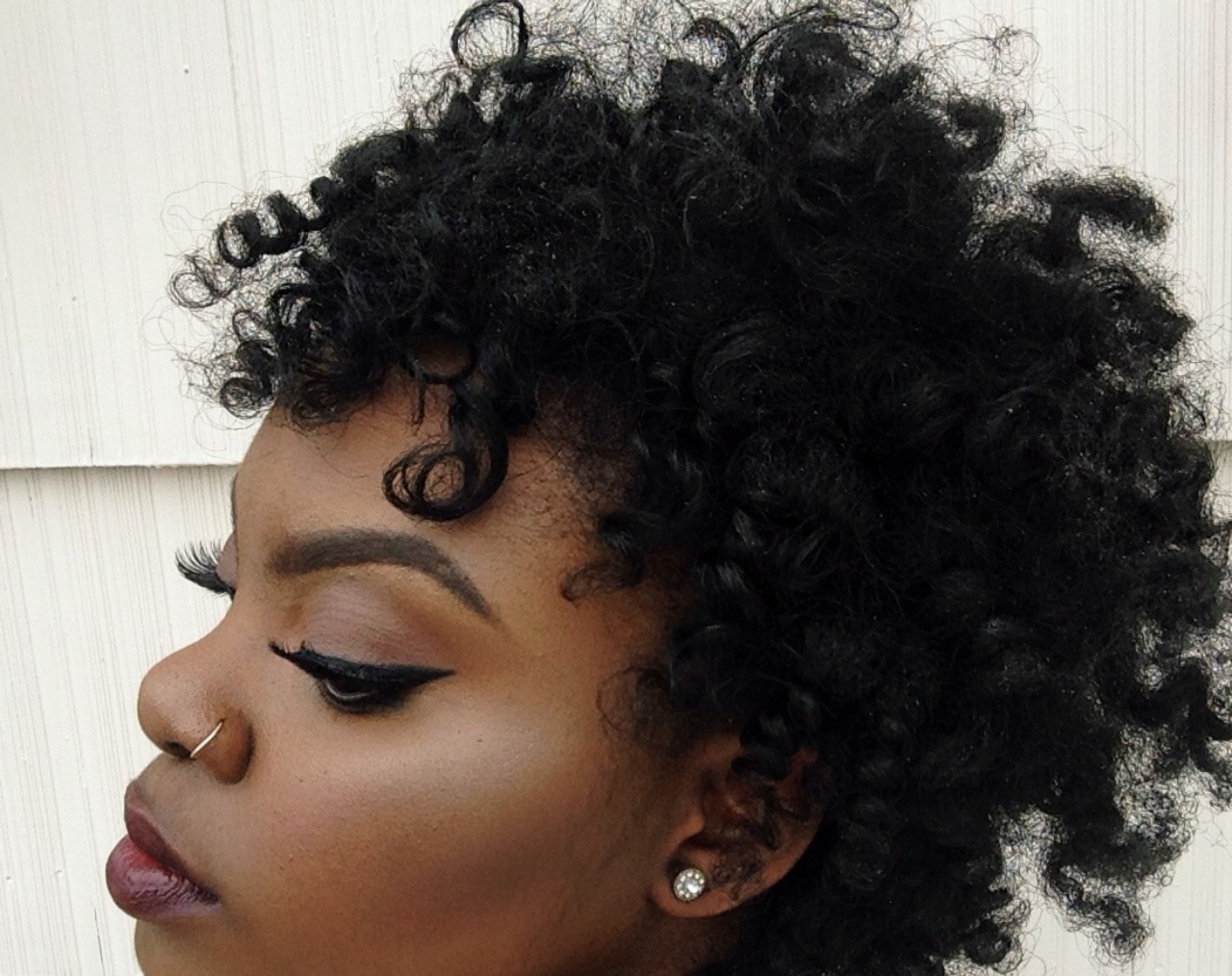 joynavon:  Should I post this hair tutorial or nah? 🤔  Instagram Youtube Snapchat: